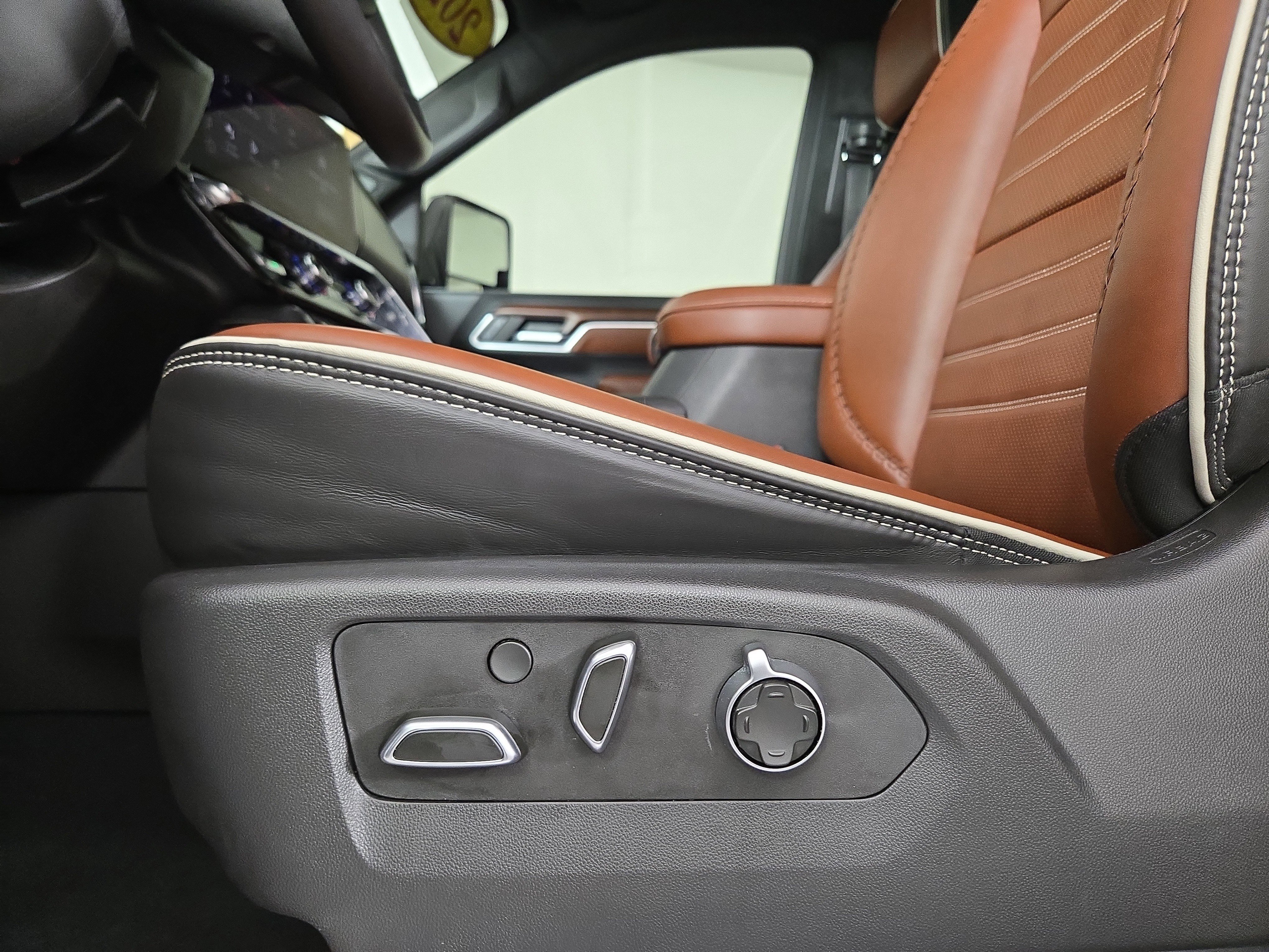 Used 2024 GMC Sierra 2500 Denali Ultimate image 26