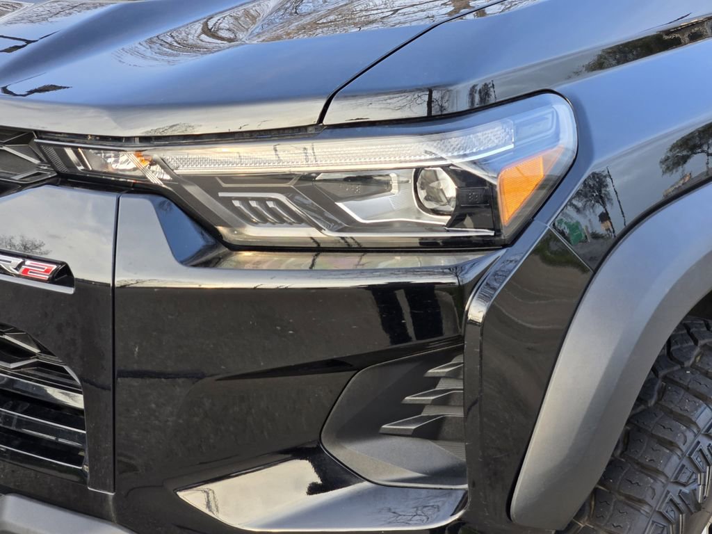 Used 2024 Chevrolet Colorado ZR2 w/ Technology Package AWD/4WD image 8