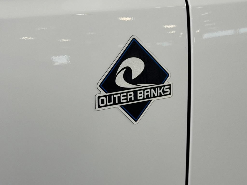 Used 2025 Ford Bronco Outer Banks AWD/4WD image 14