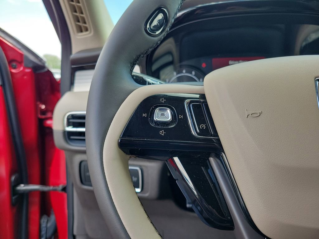 Certified 2022 Lincoln Corsair AWD w/ Equipment Group 101A image 25