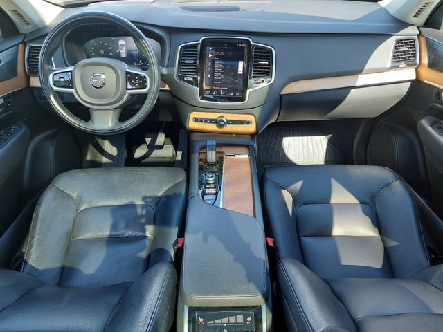 Used 2021 Volvo XC90 T8 Inscription Expression w/ Advanced Package AWD/4WD image 3