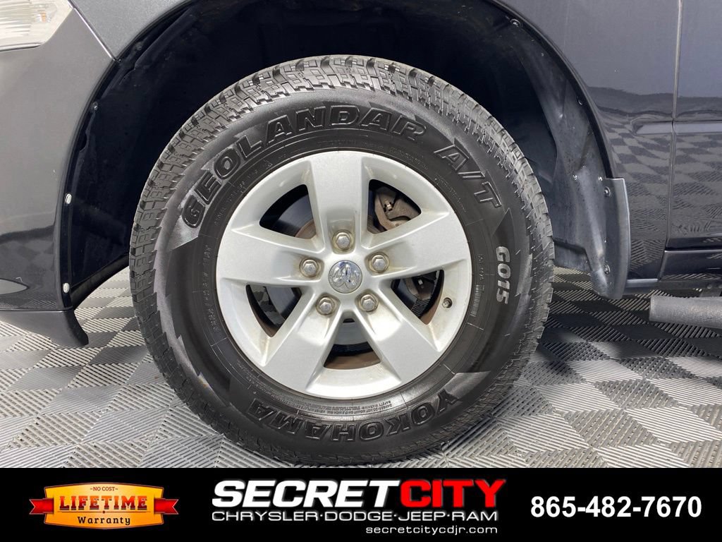 Used 2016 RAM 1500 Express RWD image 9