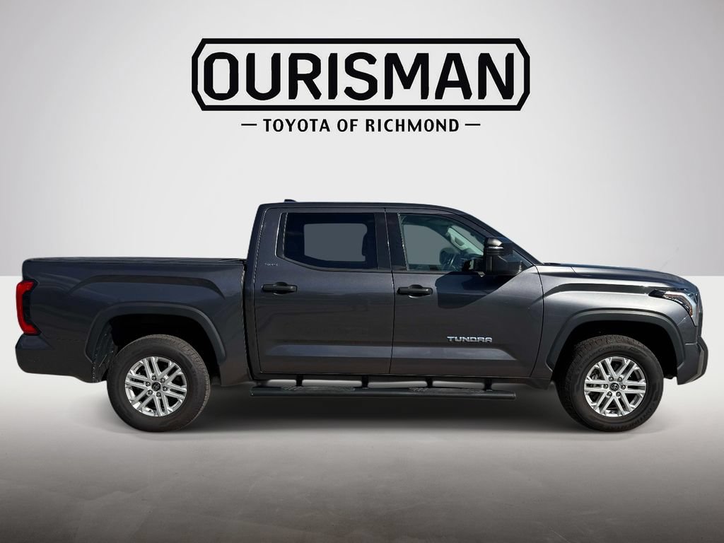 Used 2022 Toyota Tundra SR5 w/ SR5 Convenience Package AWD/4WD image 2