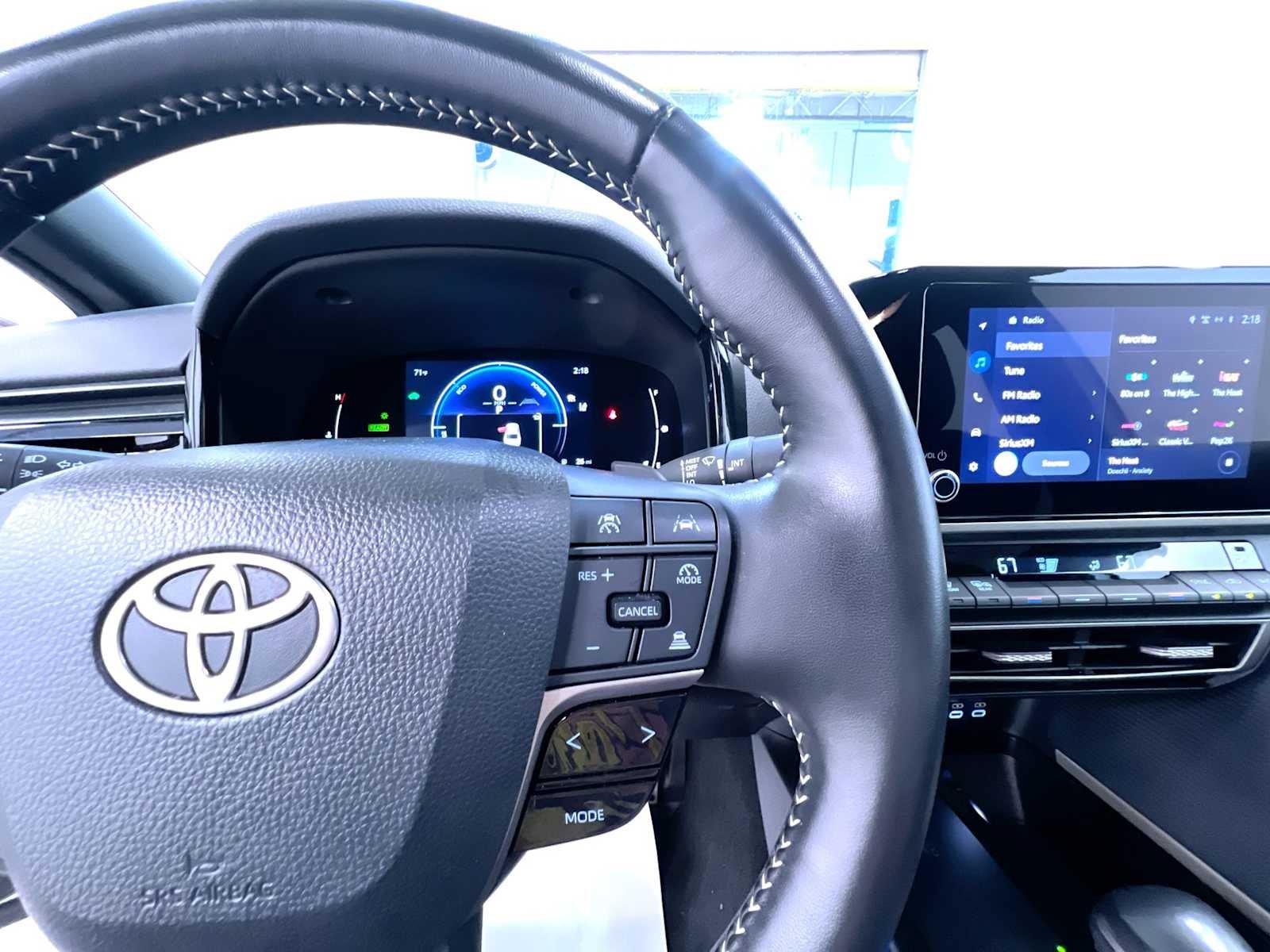 Used 2025 Toyota Camry SE FWD image 21