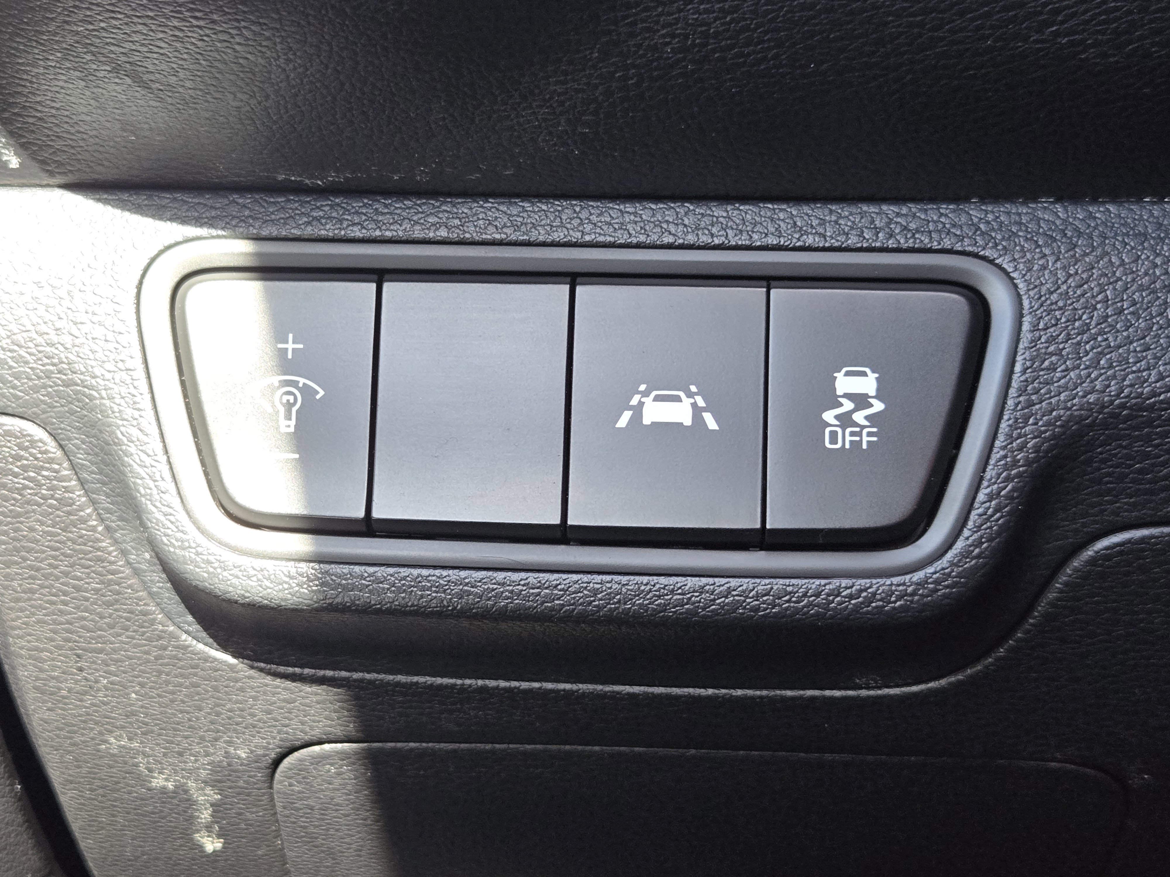 Used 2021 Kia Forte LXS image 23