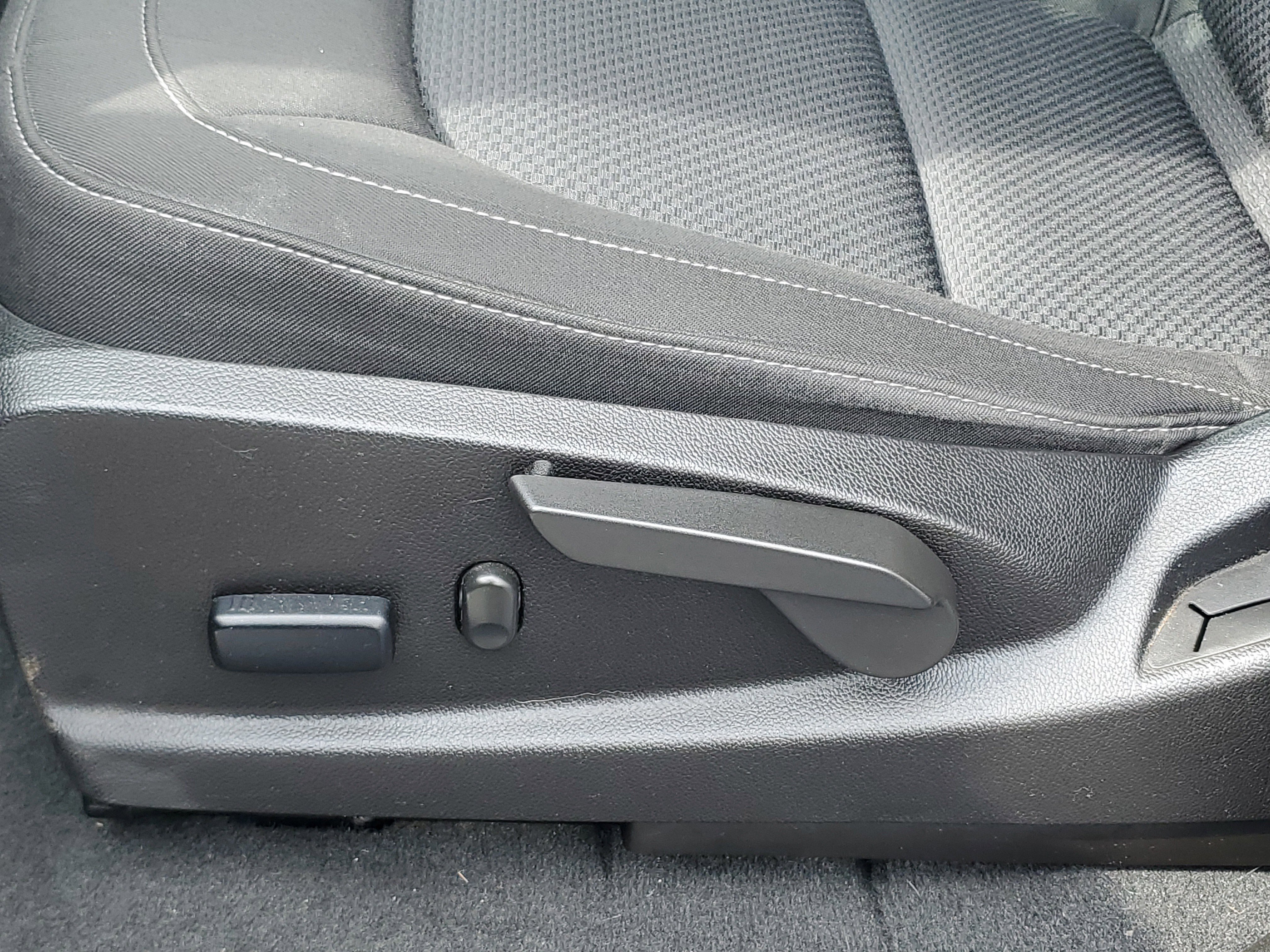 Used 2022 Chevrolet Colorado LT w/ Trail Boss Package image 26