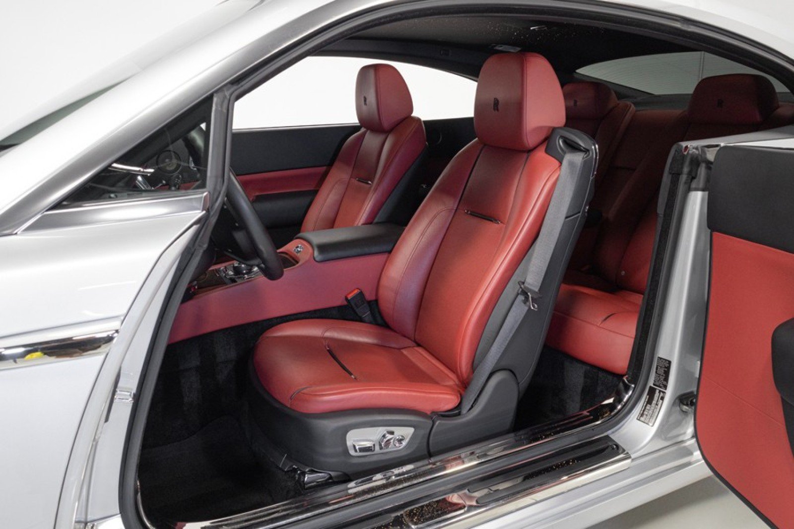 Used 2016 Rolls-Royce Wraith RWD image 42