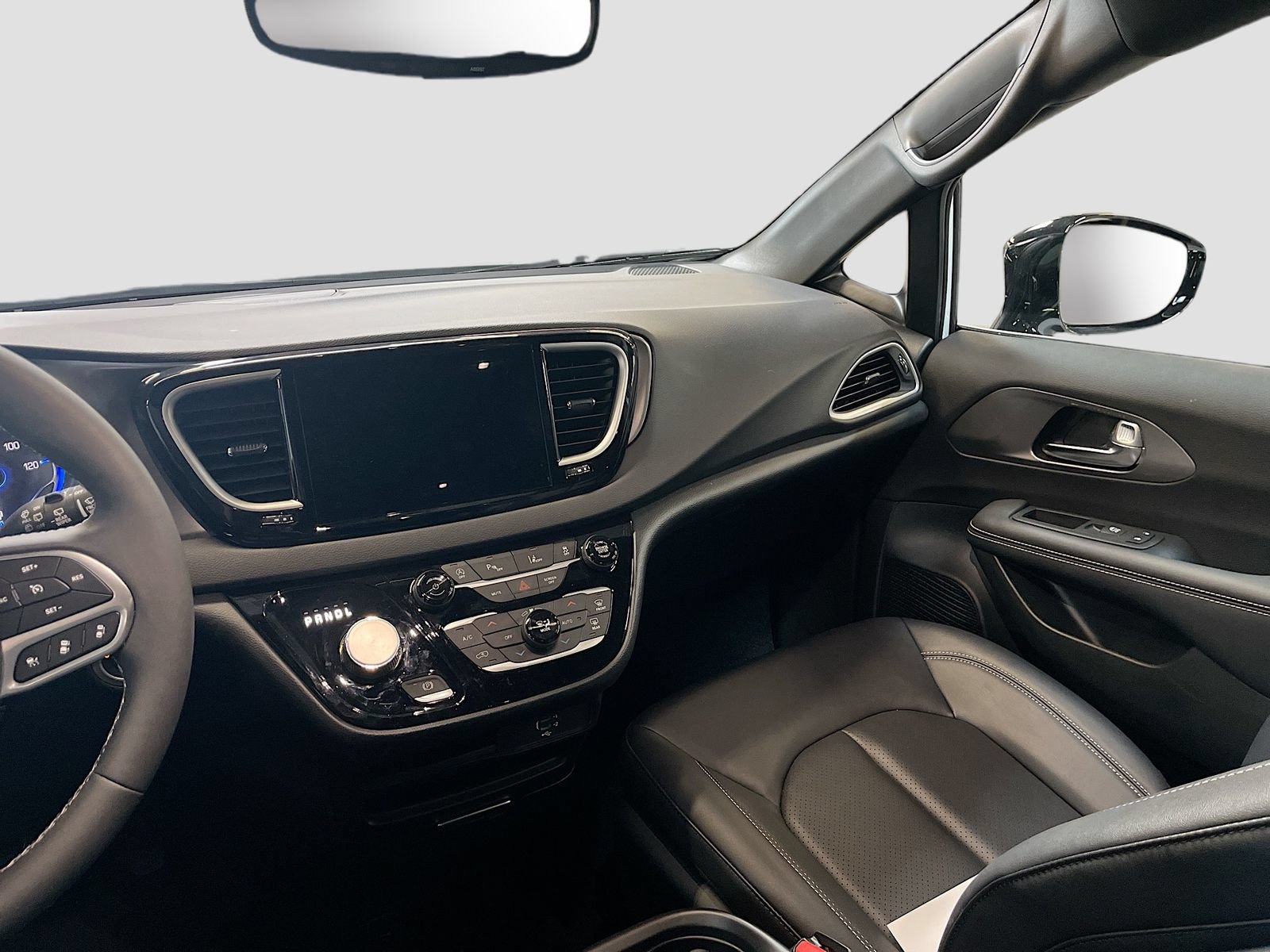 Used 2026 Chrysler Pacifica Select FWD image 22