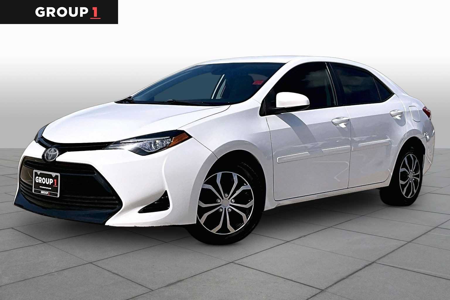 Used 2017 Toyota Corolla LE FWD image 1