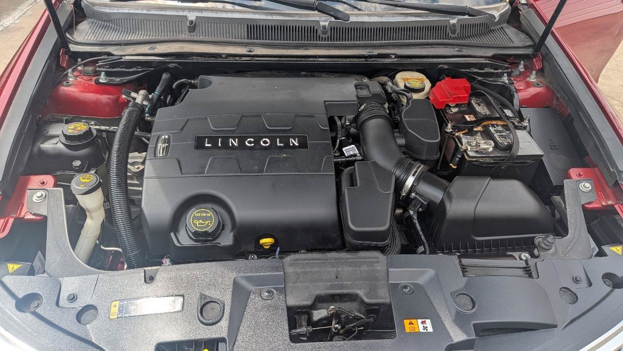 Used 2013 Lincoln MKS FWD image 15