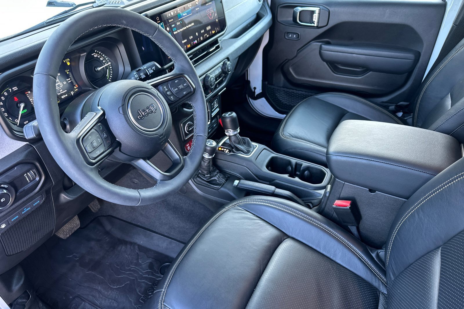 Used 2025 Jeep Wrangler Unlimited Sport S 4xe image 10