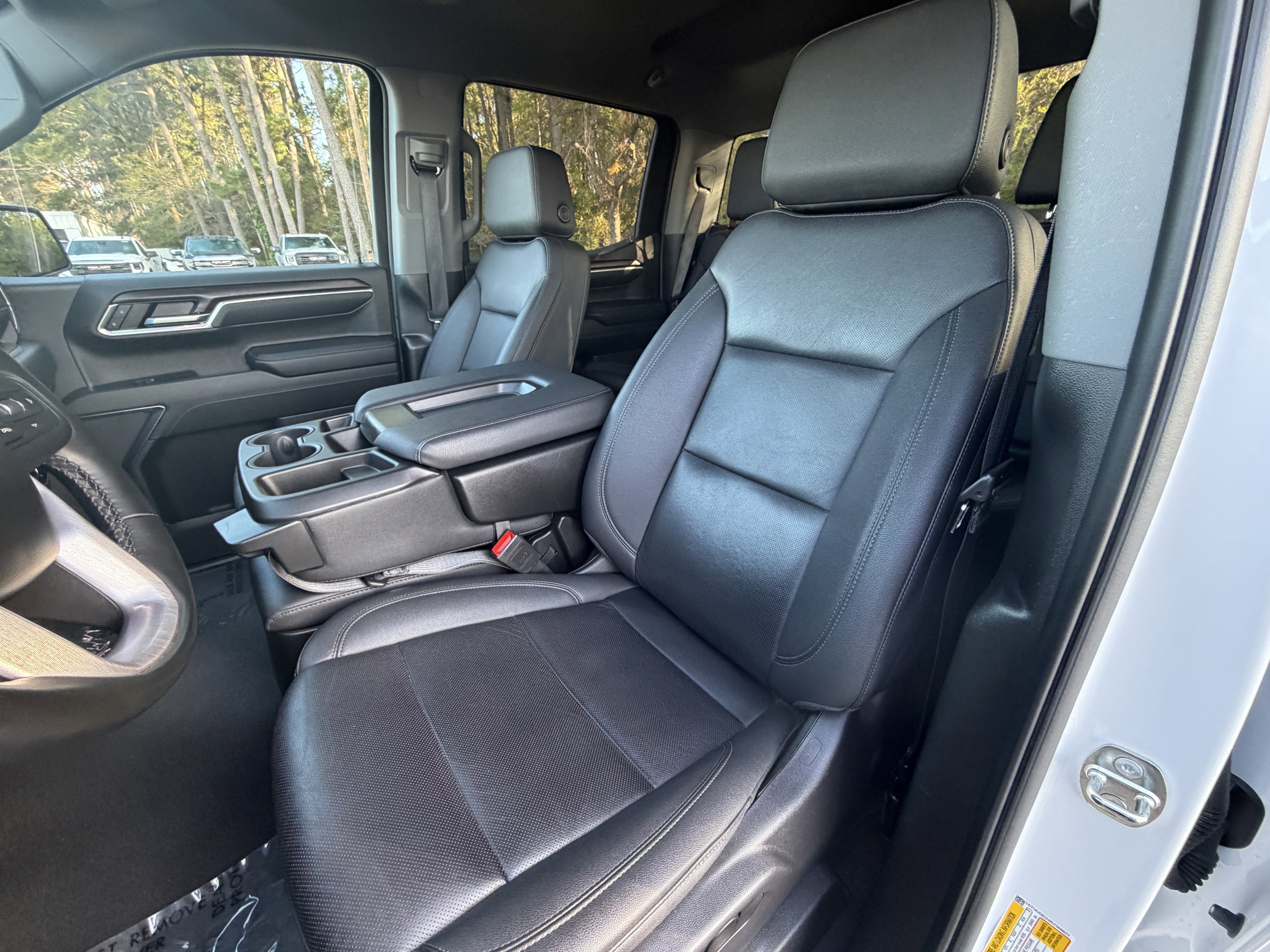 Used 2024 GMC Sierra 1500 SLT AWD/4WD image 19