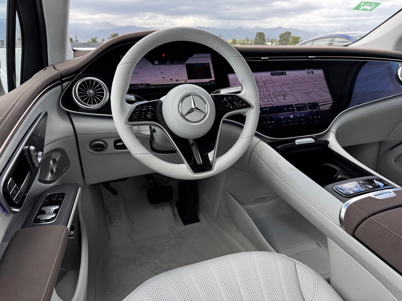 New 2026 Mercedes-Benz EQS 400 4MATIC SUV image 31