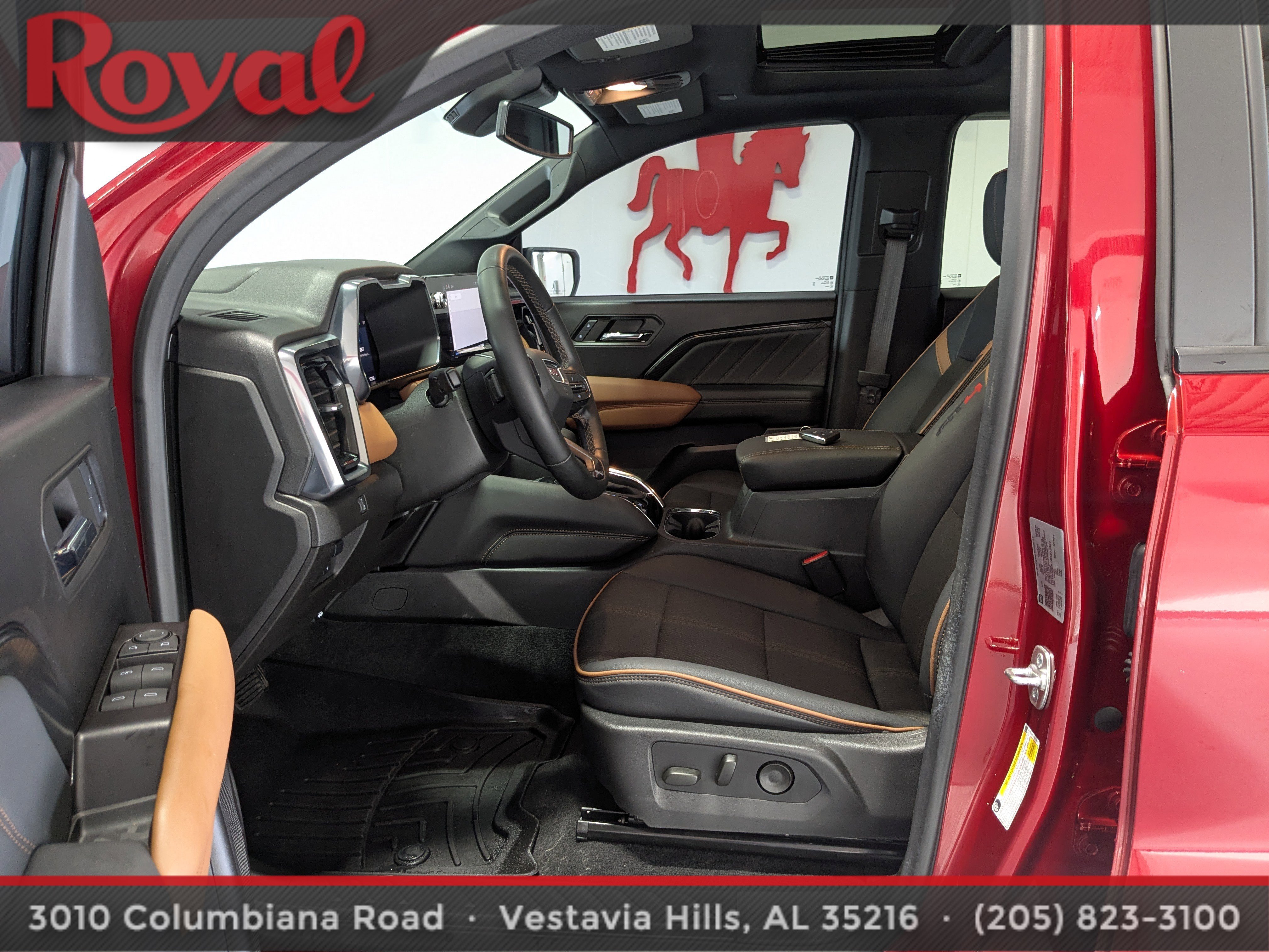 Used 2024 GMC Canyon AT4 w/ Technology Package image 15