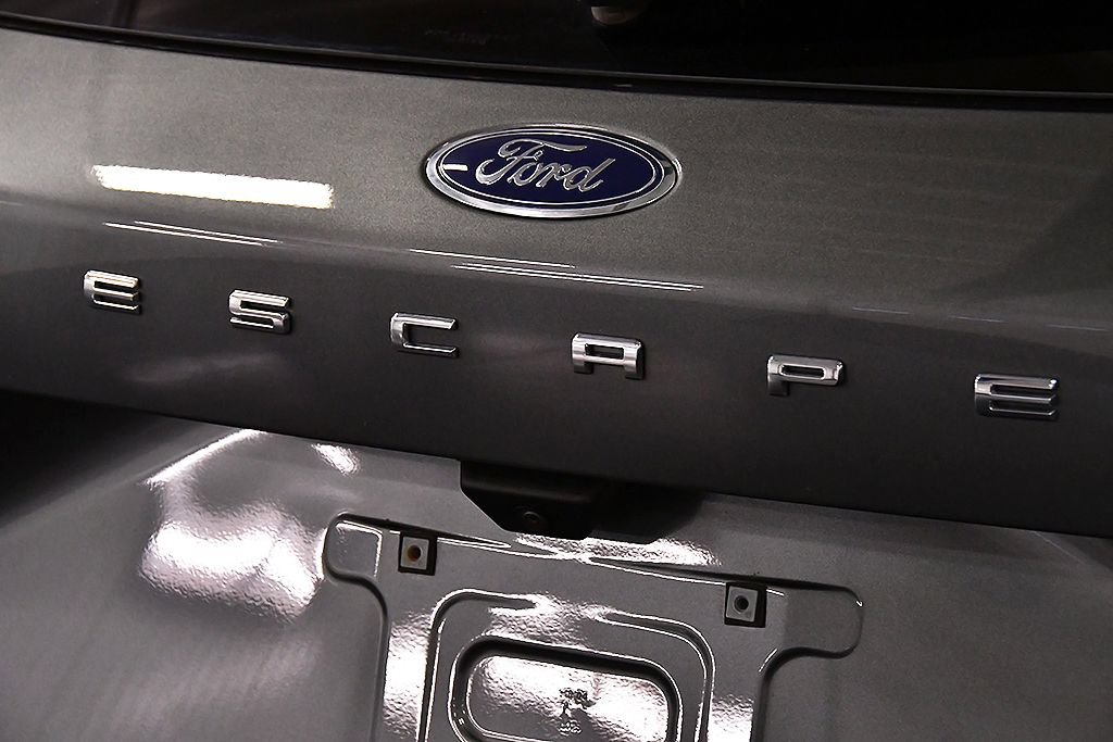 Used 2022 Ford Escape SE w/ SE Sport Appearance Package AWD/4WD image 11
