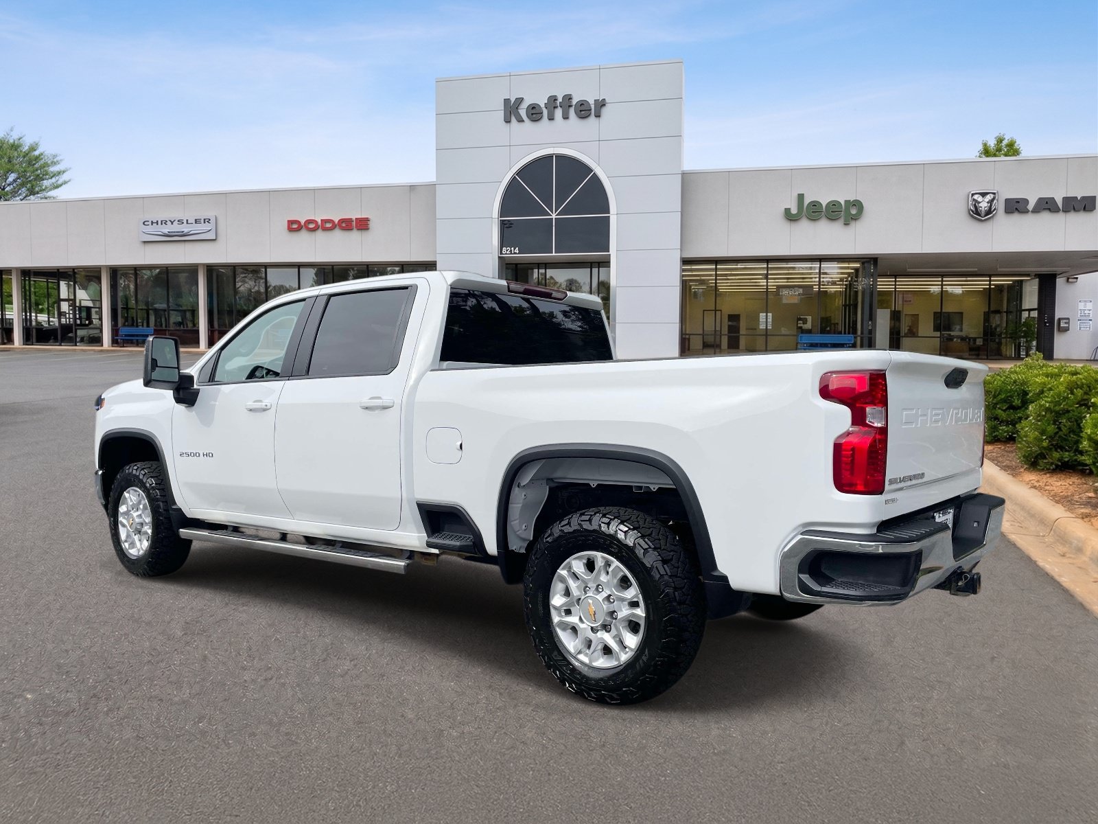Used 2021 Chevrolet Silverado 2500 LT w/ Z71 Off-Road Package AWD/4WD image 4