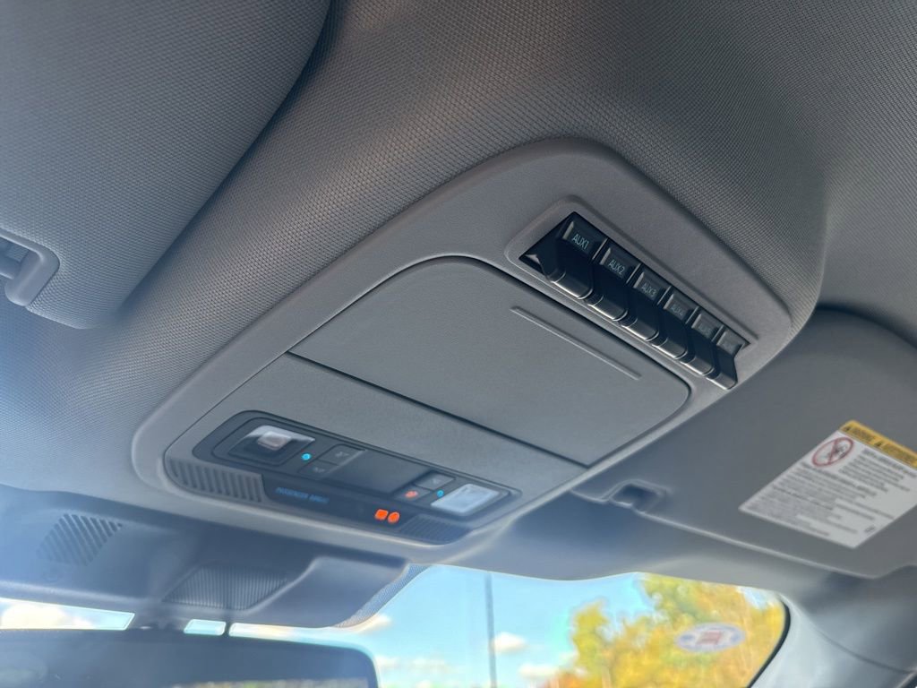 New 2026 Ford F250 XLT w/ XLT Premium Package image 25