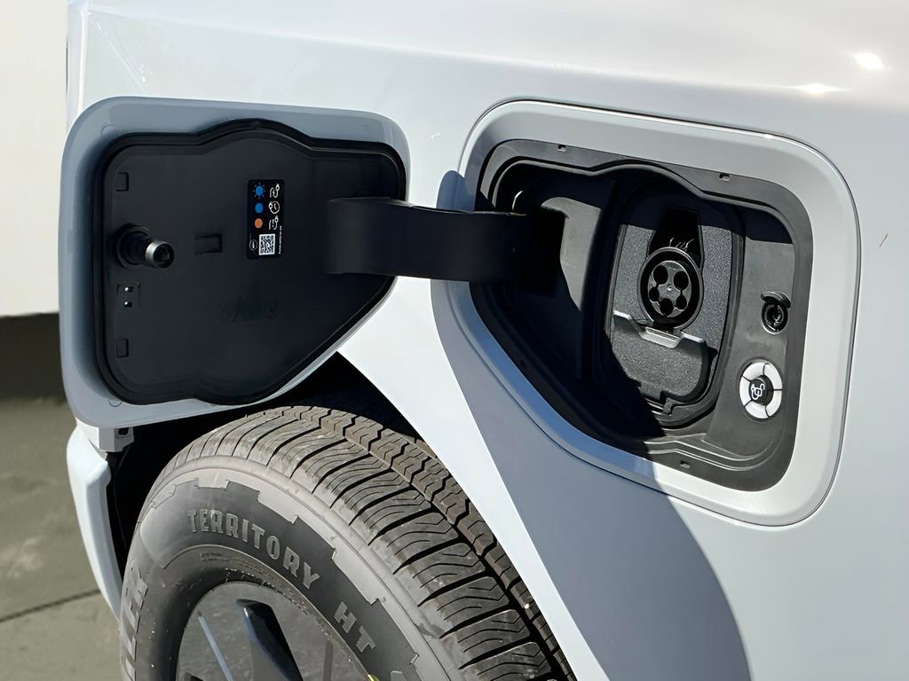 New 2025 Ford F150 Lightning Flash image 30