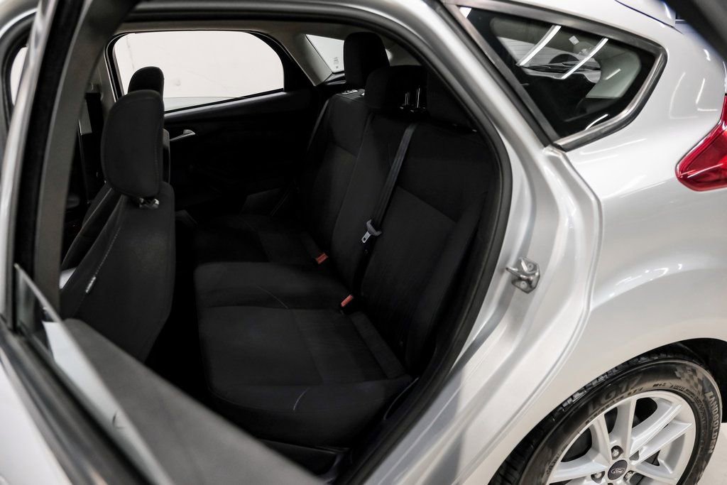 Used 2018 Ford Focus SE FWD image 41