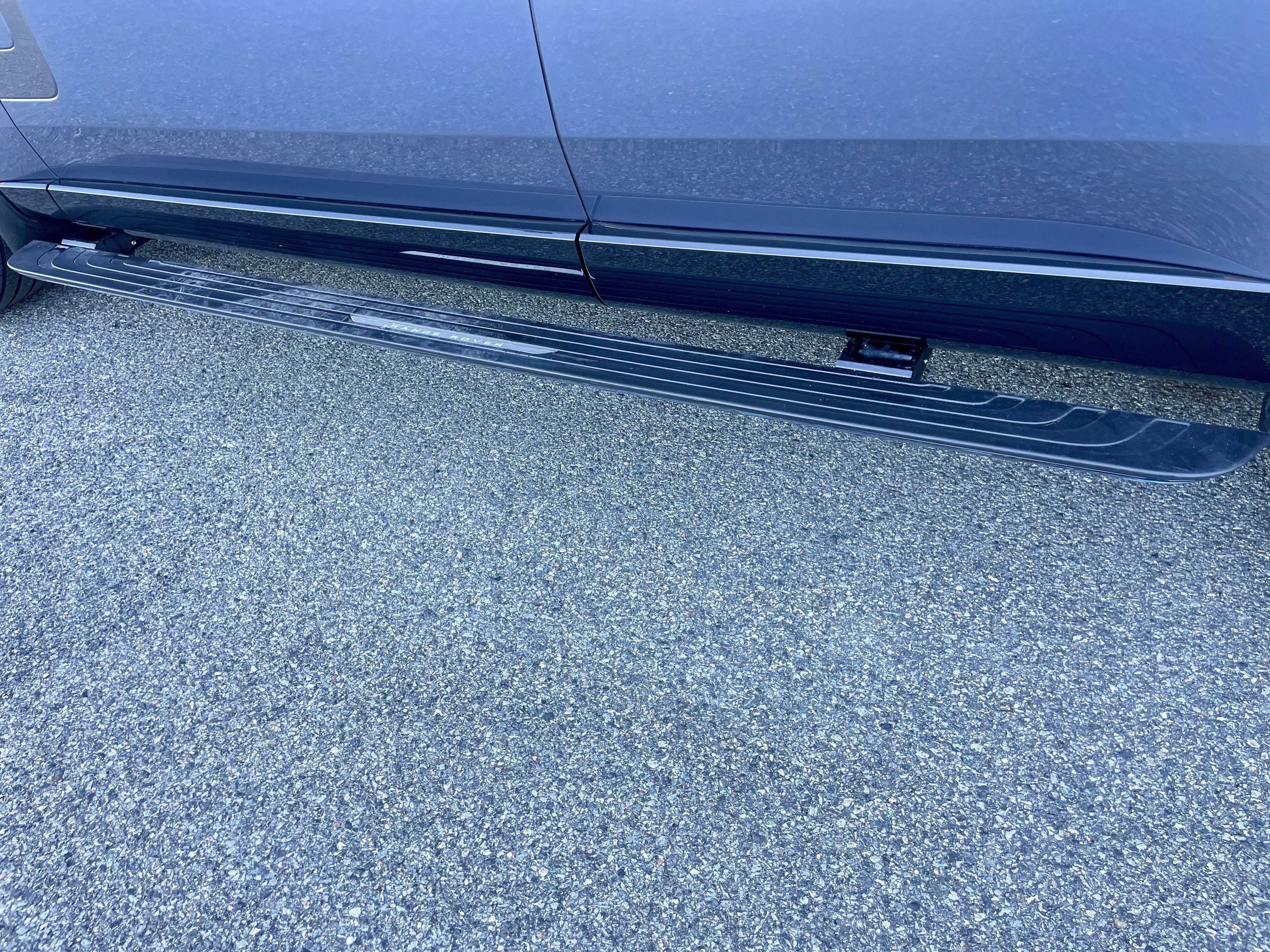 Used 2025 Land Rover Range Rover Long Wheelbase SE image 42