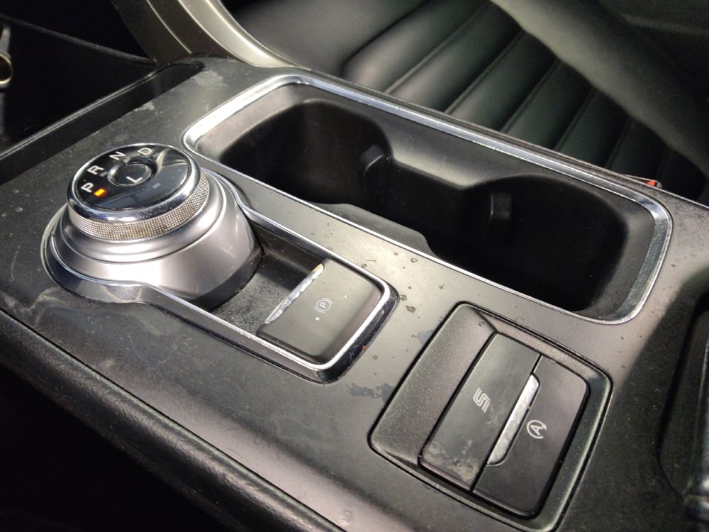 Used 2020 Ford Fusion SEL FWD image 26