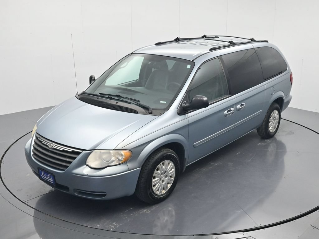 Used 2005 Chrysler Town & Country LX w/ Popular Equipment Group II FWD image 26