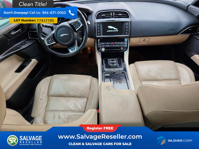 Used 2018 Jaguar XE Prestige RWD image 11