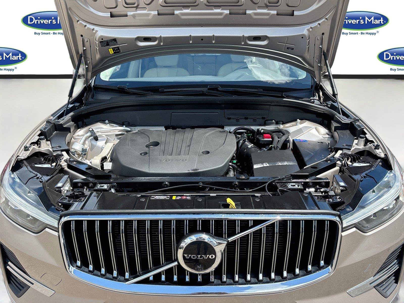 Used 2023 Volvo XC60 B5 Plus AWD/4WD image 28