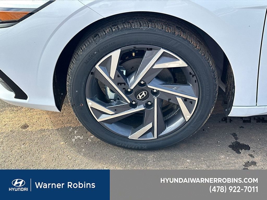 New 2025 Hyundai Elantra Sport image 10