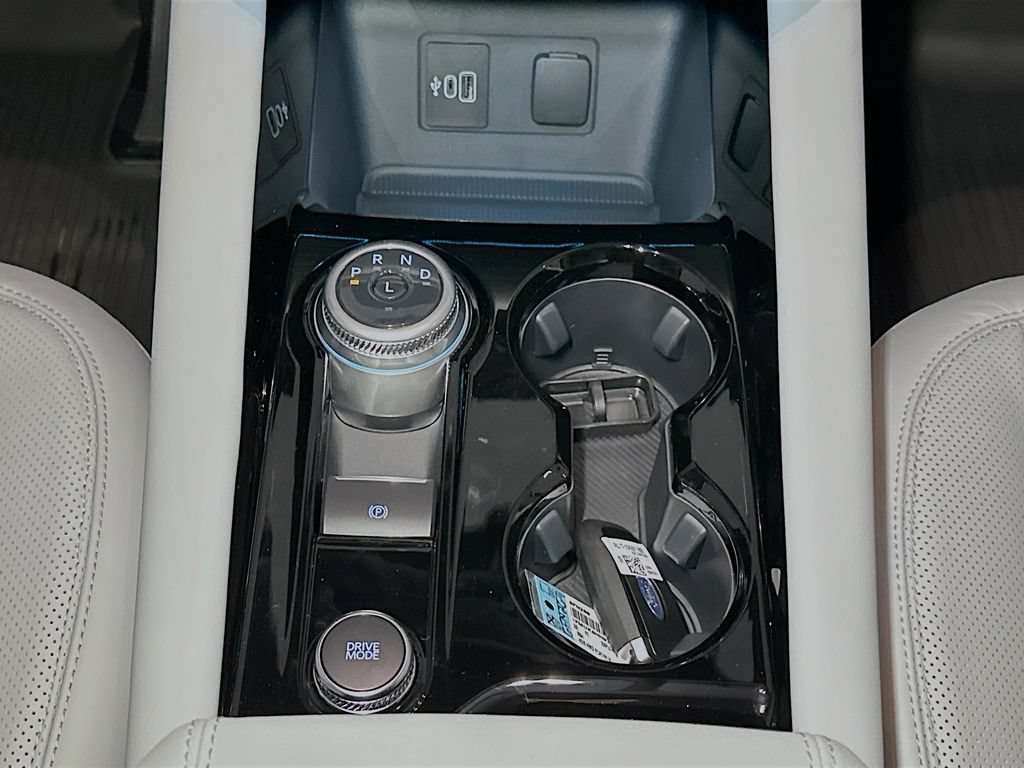New 2026 Ford Explorer Platinum w/ LUX Leather Package AWD/4WD image 13