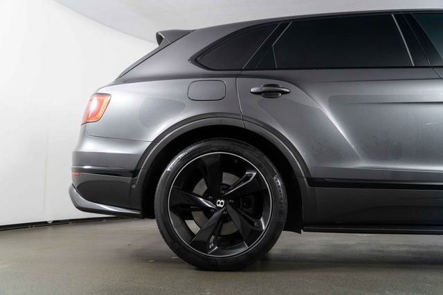 Used 2018 Bentley Bentayga AWD/4WD image 10