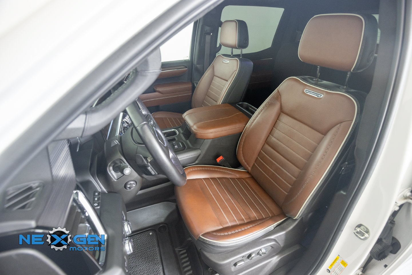 Used 2024 GMC Sierra 1500 Denali Ultimate AWD/4WD image 24