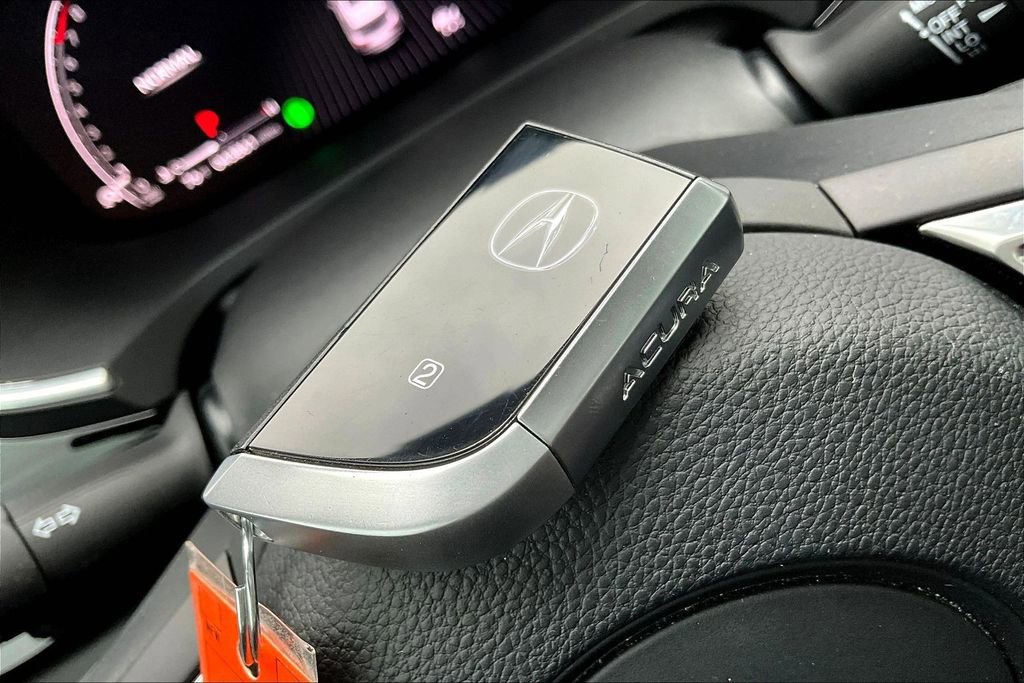 Used 2024 Acura MDX SH-AWD image 13