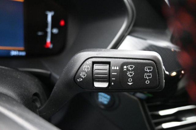 Used 2025 Ford Escape ST-Line AWD/4WD image 24