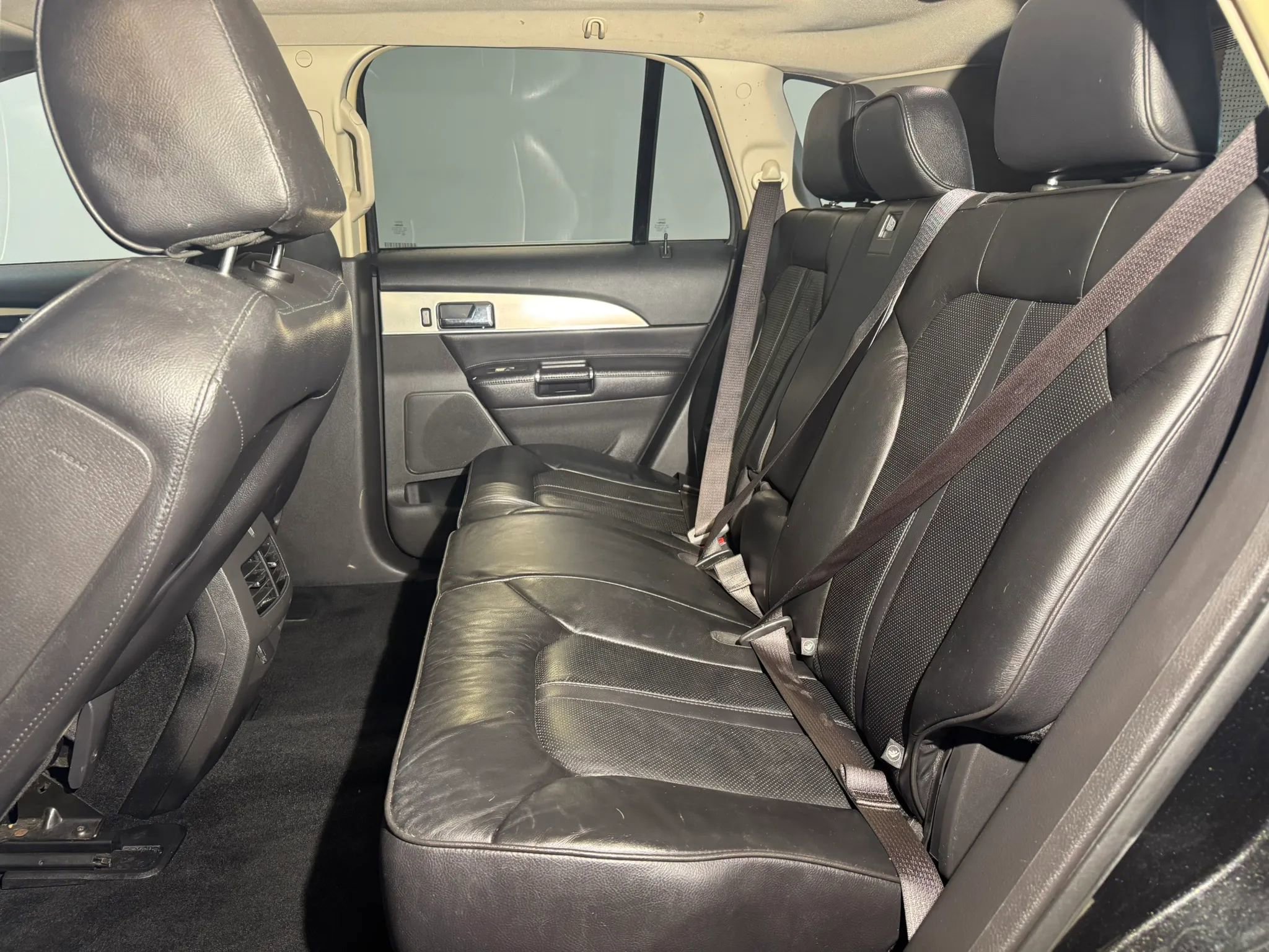 Used 2013 Lincoln MKX AWD image 24