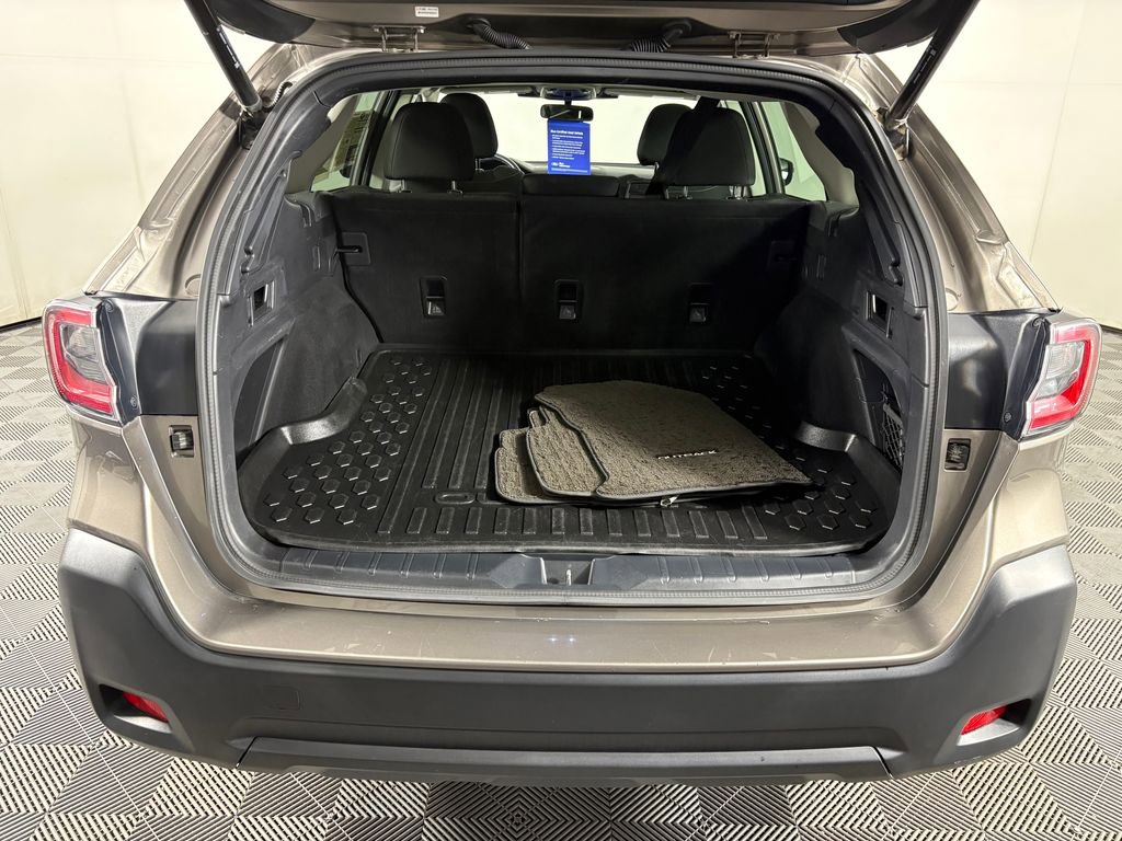 Used 2023 Subaru Outback Premium AWD/4WD image 30