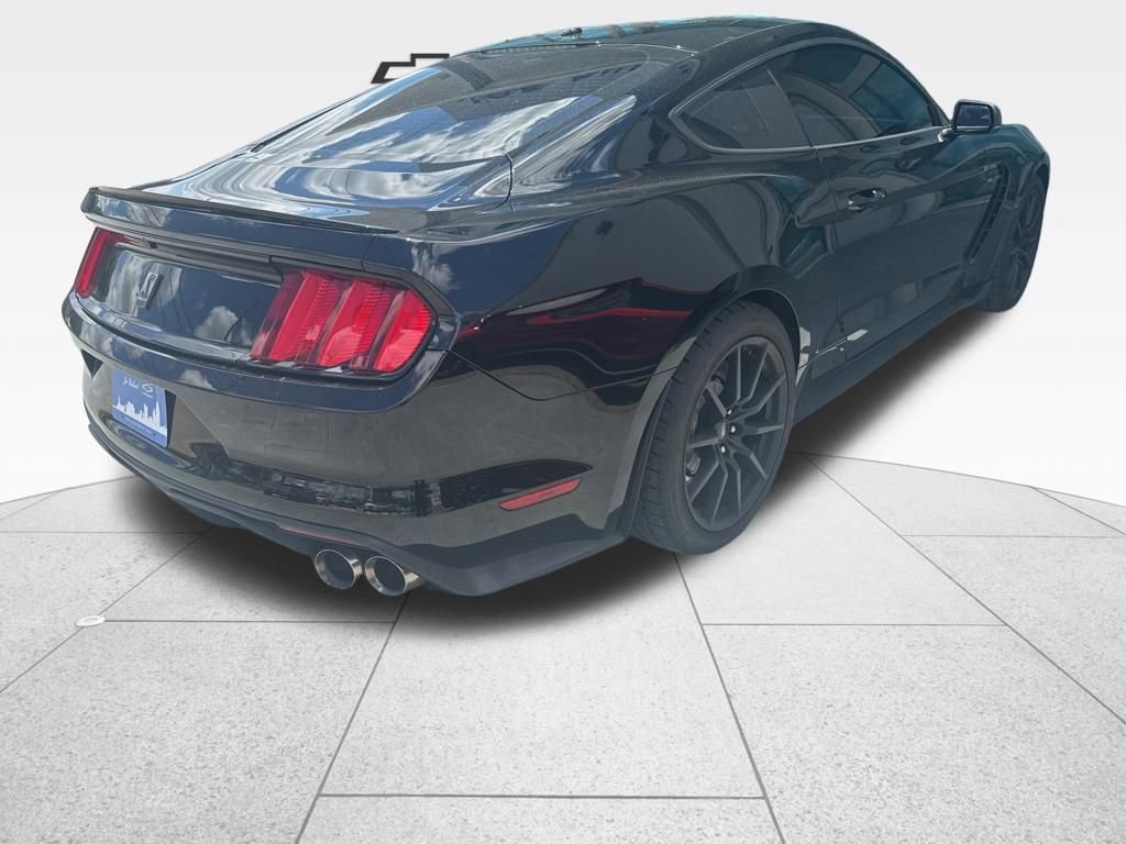 Used 2016 Ford Mustang Shelby GT350 w/ Technology Package RWD image 5
