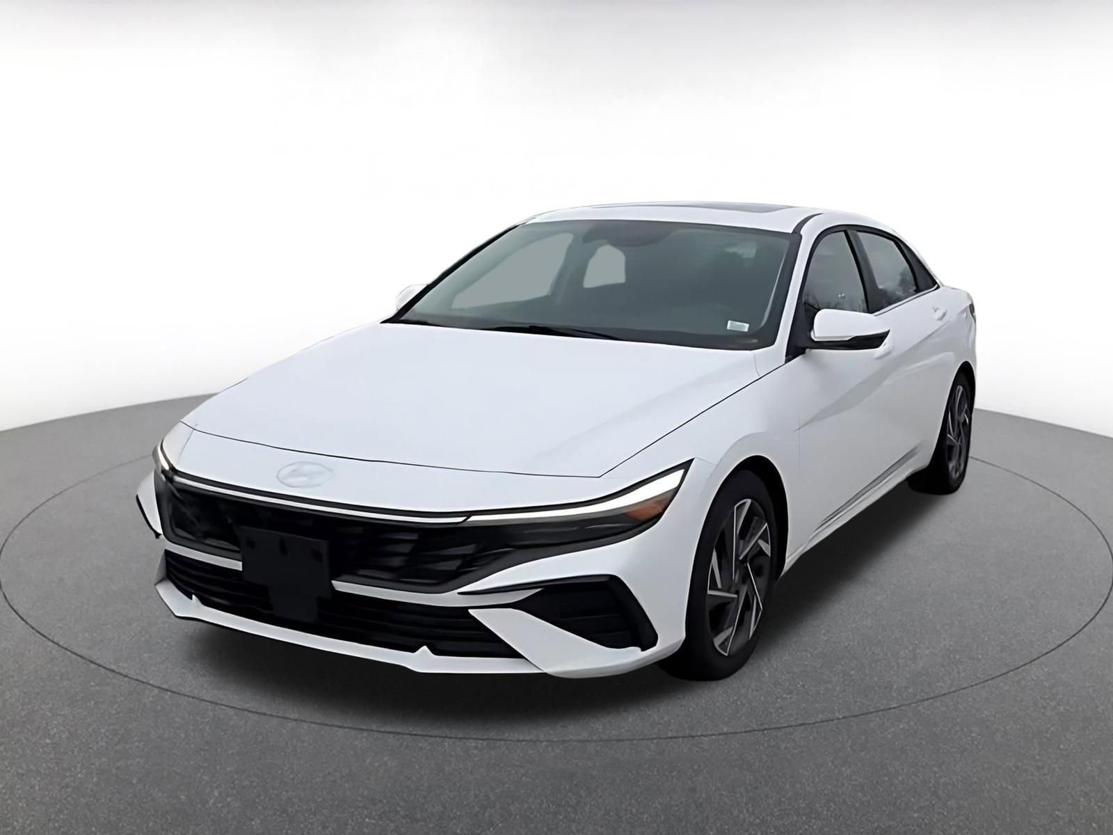 Used 2025 Hyundai Elantra Limited image 7