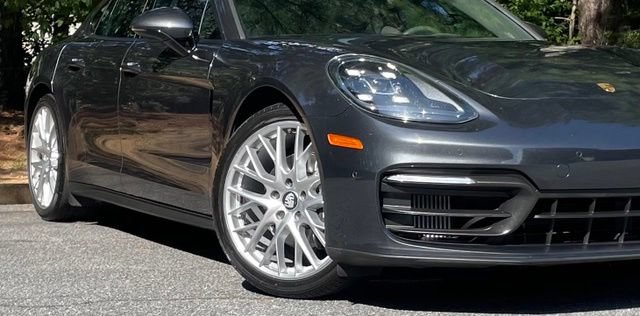 Used 2021 Porsche Panamera image 10