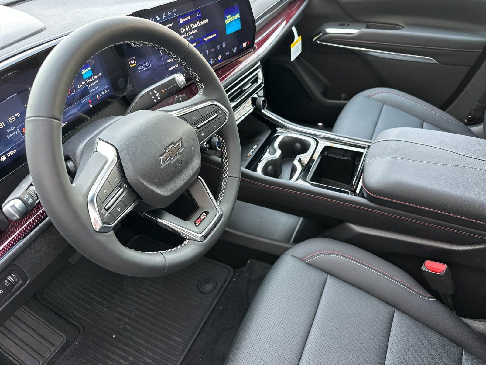 New 2026 Chevrolet Traverse Z71 w/ Driver Confidence Package image 10