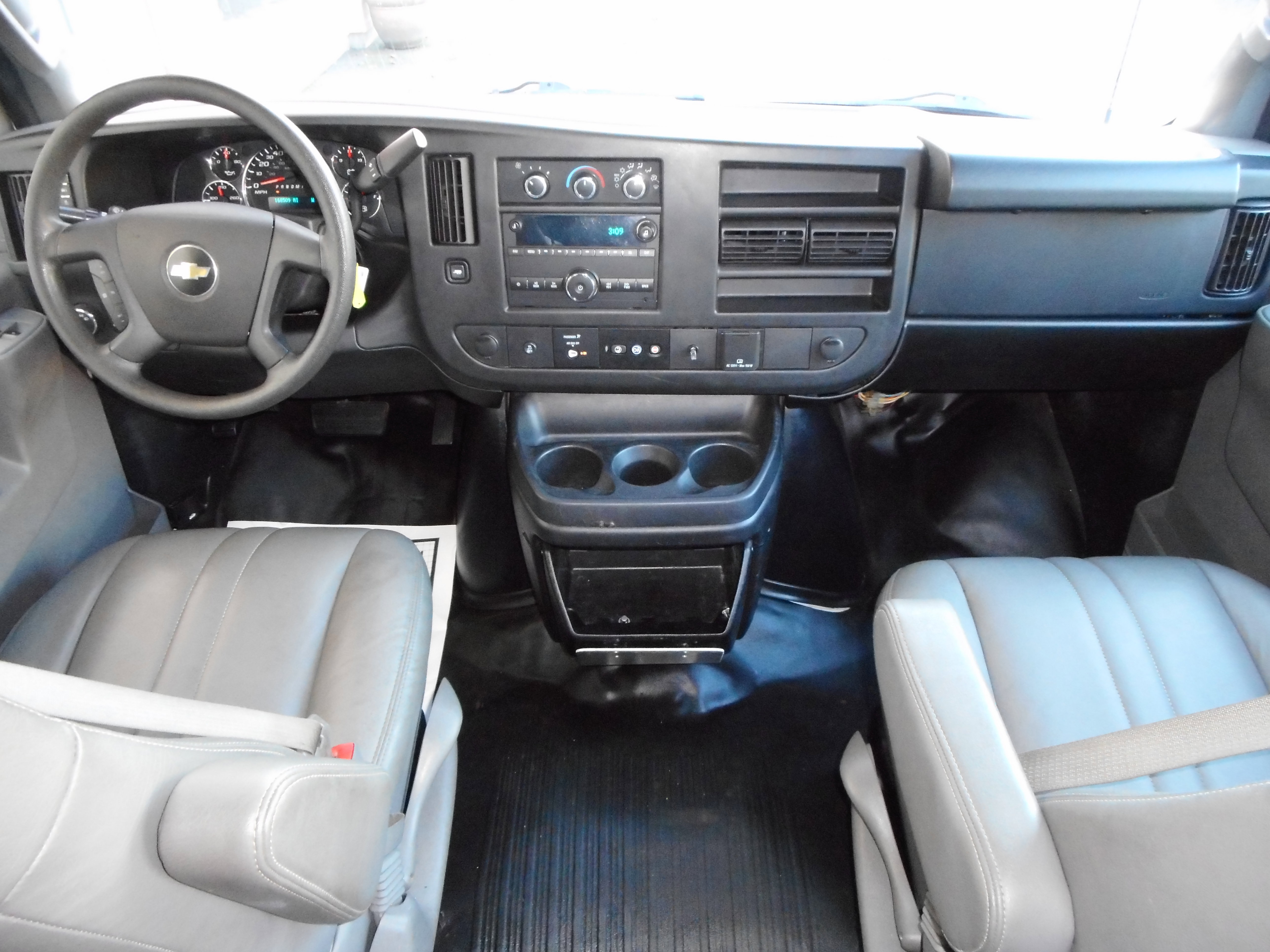 Used 2017 Chevrolet Express 2500 LS image 22