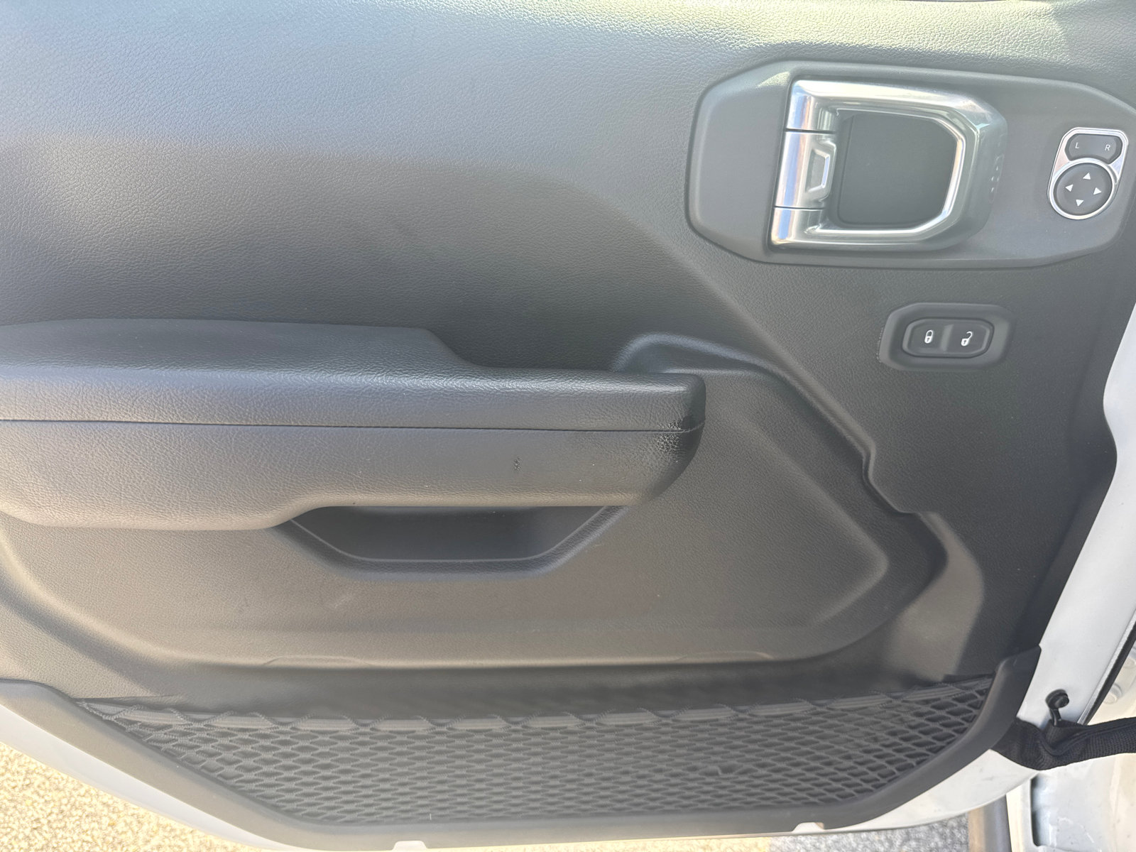 Used 2024 Jeep Gladiator Sport image 10