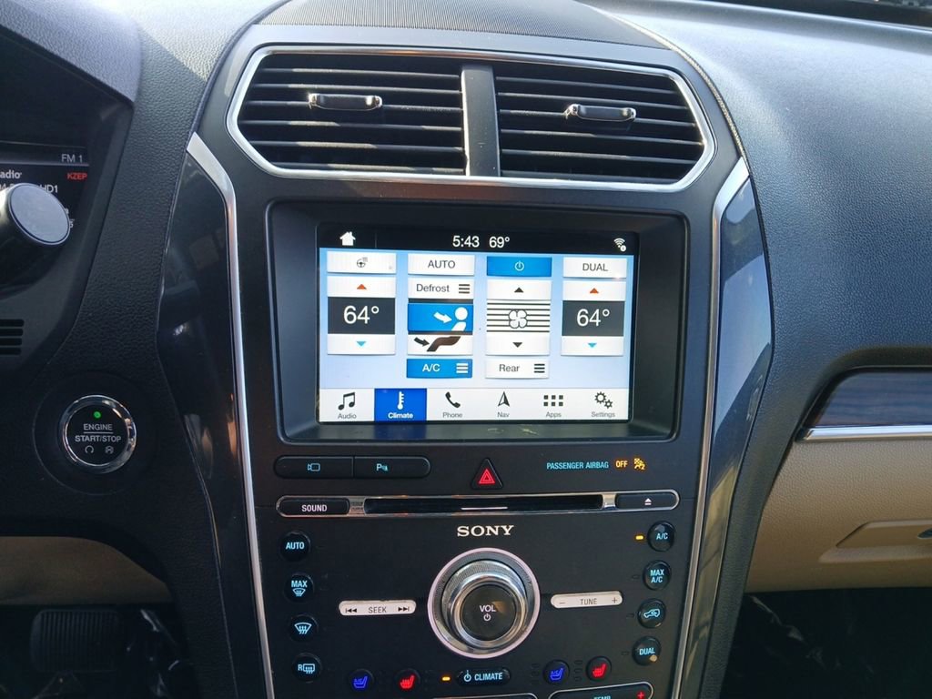 Used 2017 Ford Explorer Limited image 21