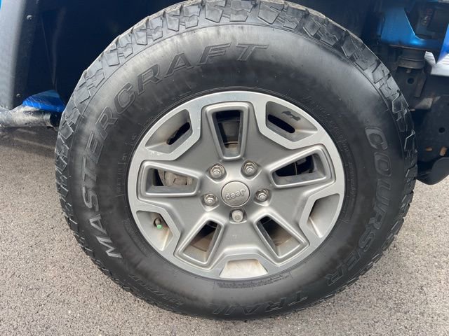 Used 2016 Jeep Wrangler Unlimited Rubicon w/ Connectivity Group image 29