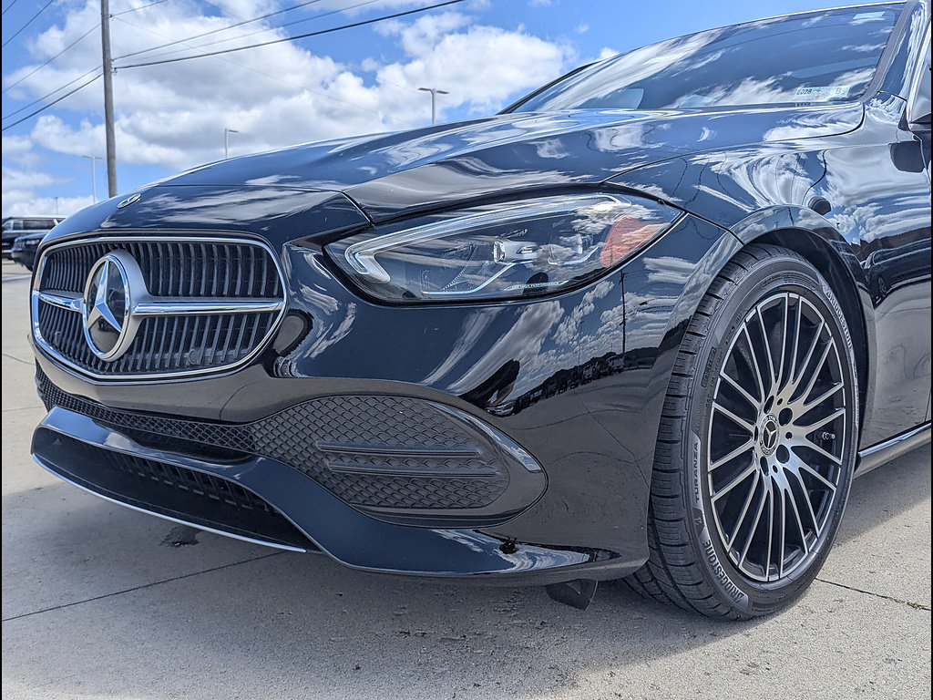 Used 2023 Mercedes-Benz C 300 4MATIC Sedan image 12