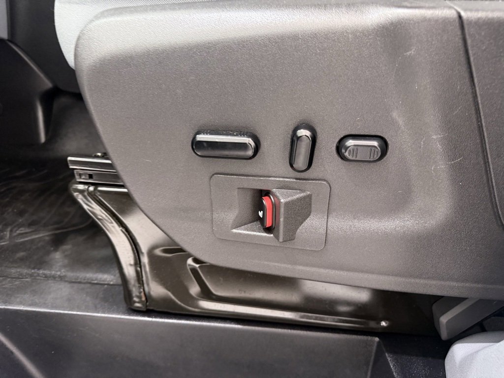 Used 2019 Ford Transit 350 XLT image 13