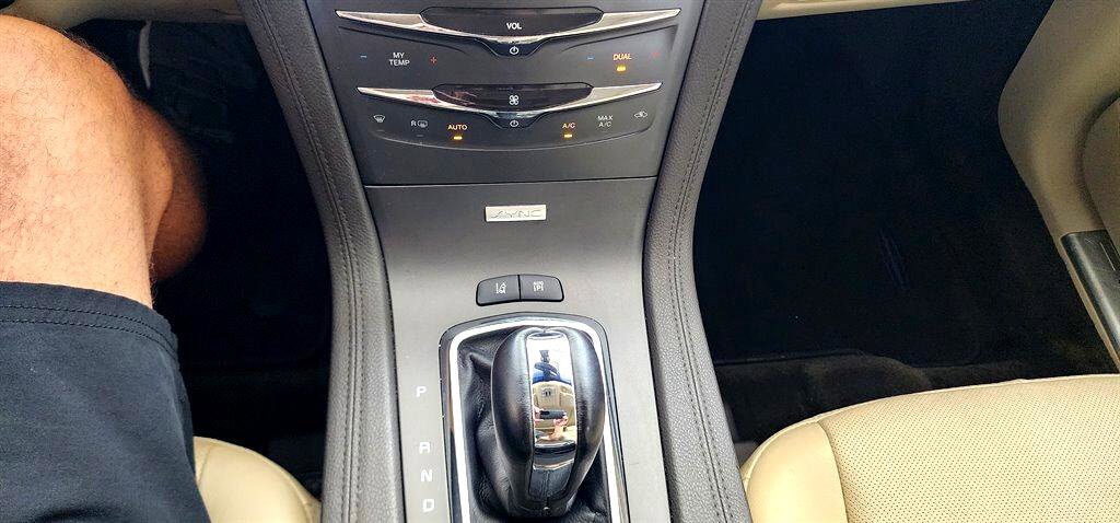 Used 2018 Lincoln MKT AWD w/ Technology Package image 29