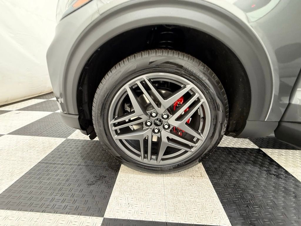 New 2026 Ford Explorer ST w/ Sun And Sound Package image 15