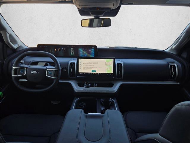 New 2026 Ford Expedition Active image 15
