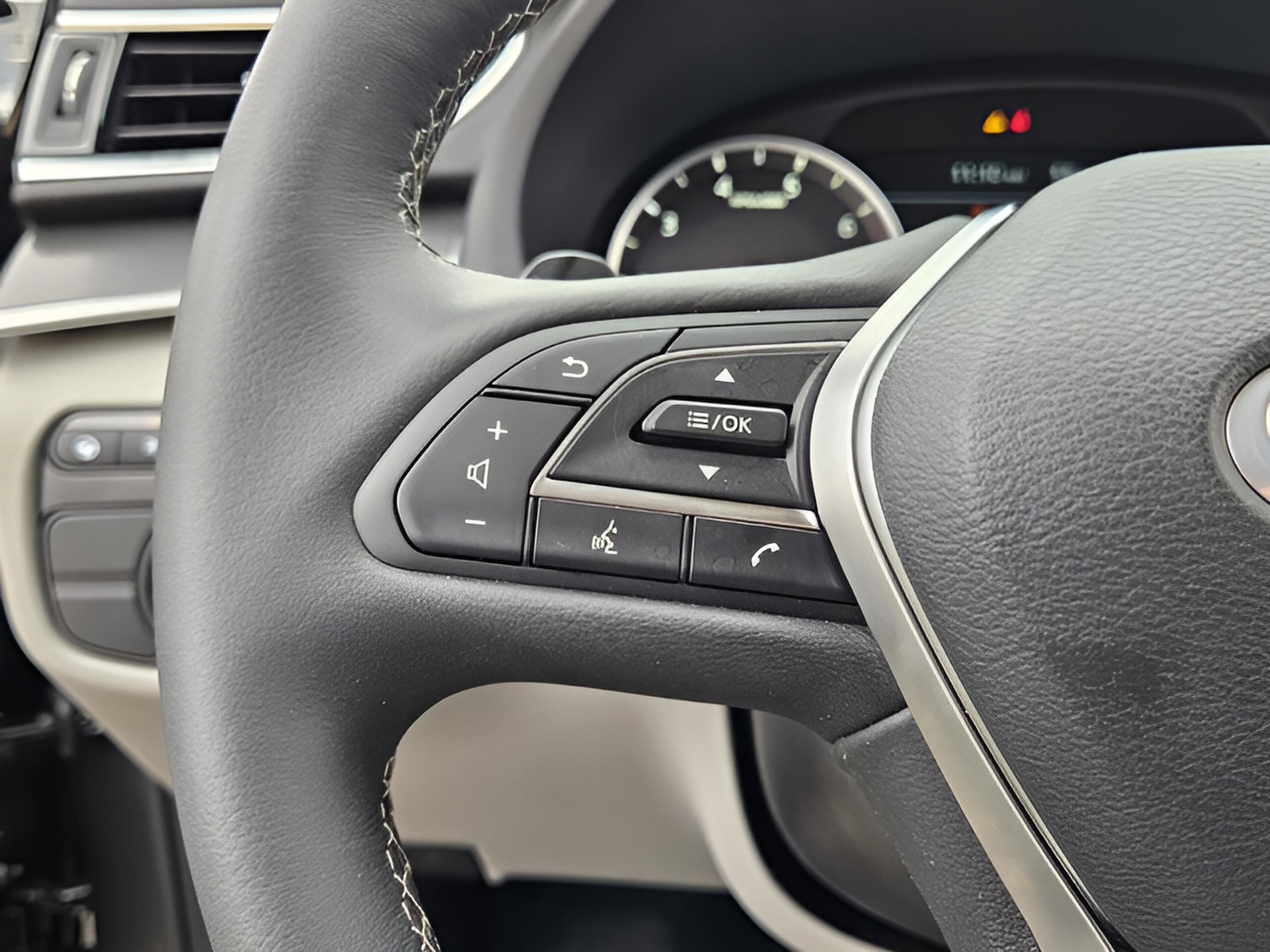 Certified 2025 INFINITI QX50 Luxe image 27